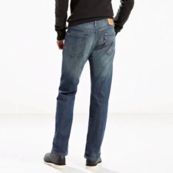 Levi's 505 Regular Fit Jeans Medium Wash Men Size W36 L32 - Picture 3 of 8